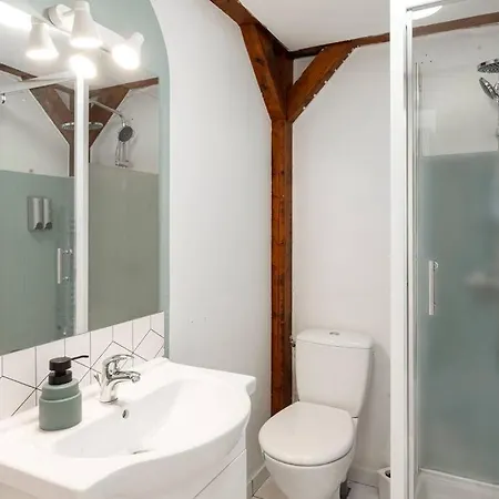 Appartement Charmant Studio Arboré Et Climatisé *