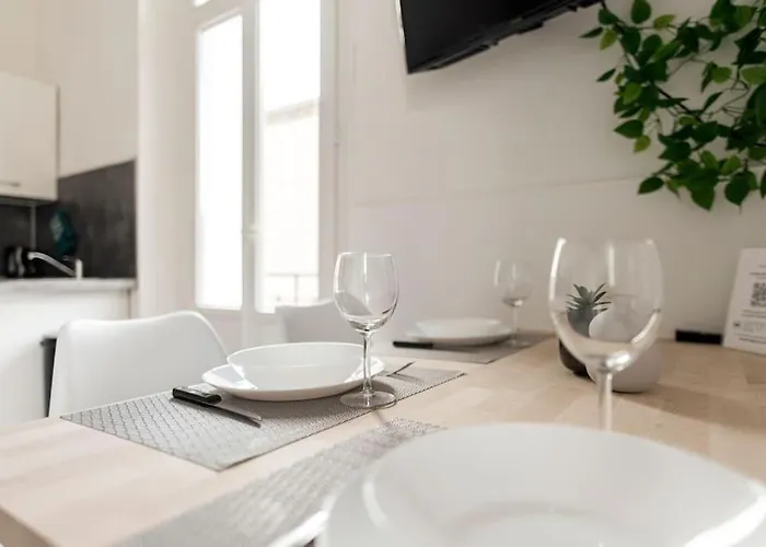 Arbore Et Climatise Apartment *