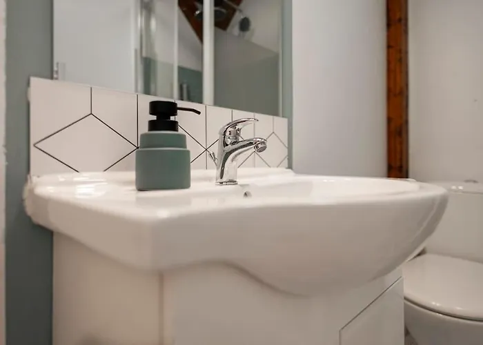 Arbore Et Climatise Apartment